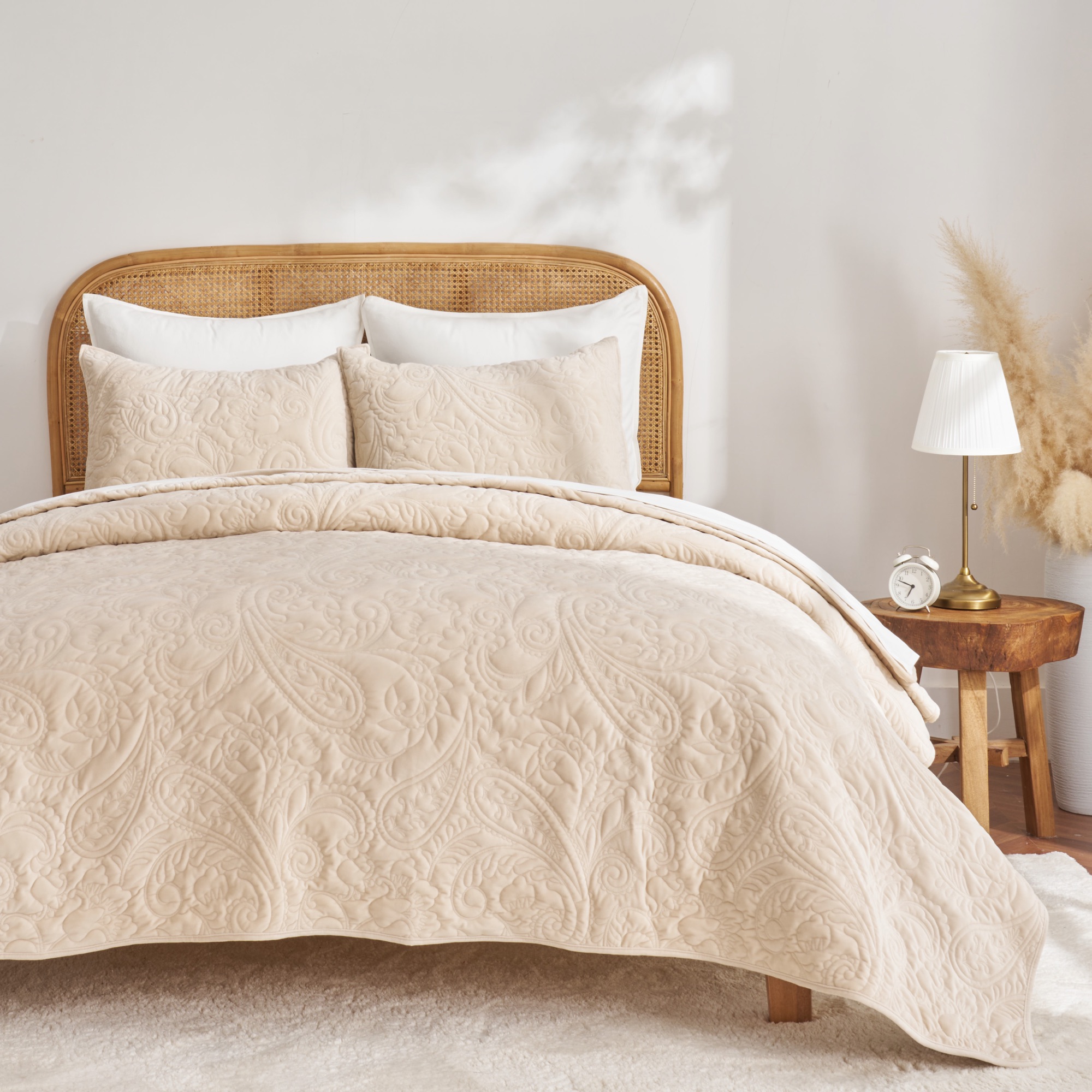 Cream paisley matelassé quilt by ABS International
